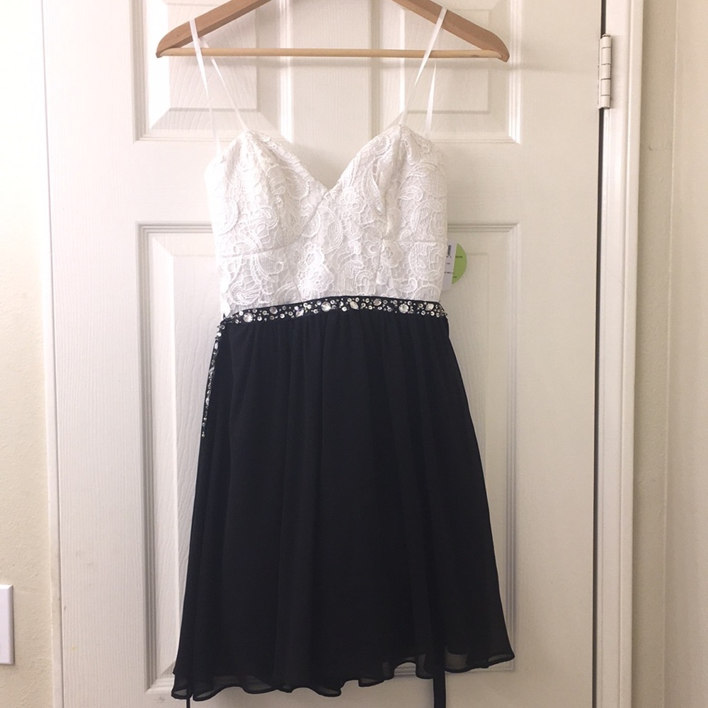 Strapless Black and white dress